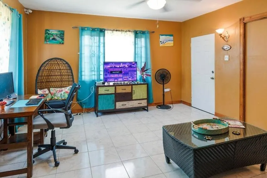 Yanceylargo Estate - Newly Renovated 7Br Beautiful Two-Story W Gorgeous Mountain View Villa 몬테고 베이